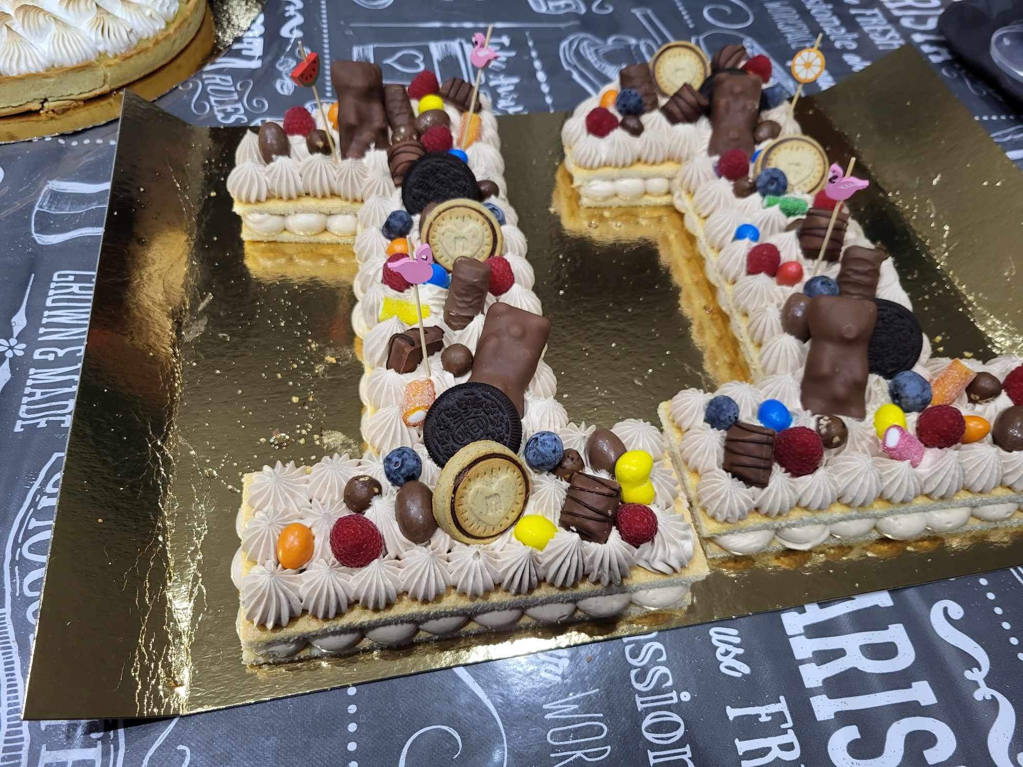 Number Cake décoré